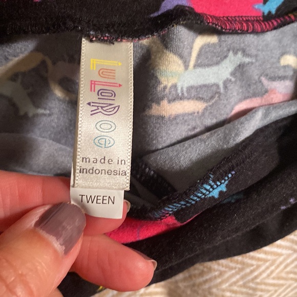 Lularoe Tween Leggings EUC - Picture 3 of 3